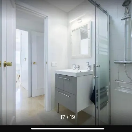 2 Bedroom 8th Floor Puerto Apartment Estepona