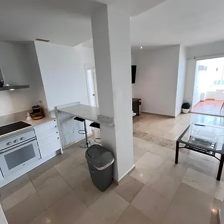 2 Bedroom 8th Floor Puerto Apartment