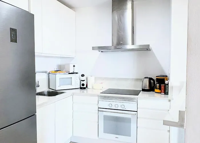 Modern, Location 2 Bedroom, Sea View Estepona