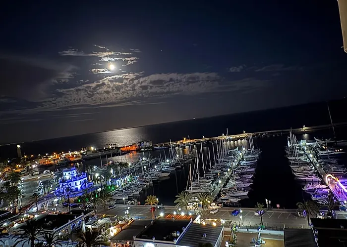 Modern, Location 2 Bedroom, Sea View *